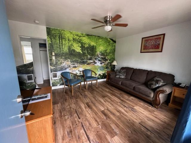 Myrtle Lane Inn Randolph Экстерьер фото