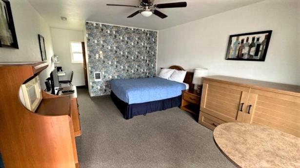 Myrtle Lane Inn Randolph Экстерьер фото